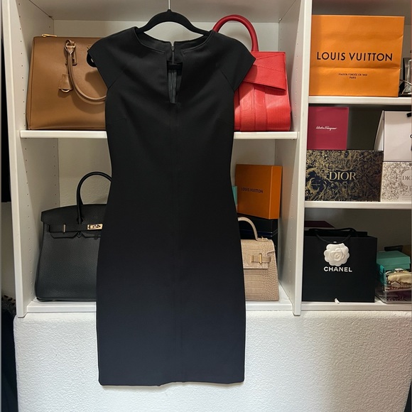 Classic Zara dress. - Picture 2 of 5